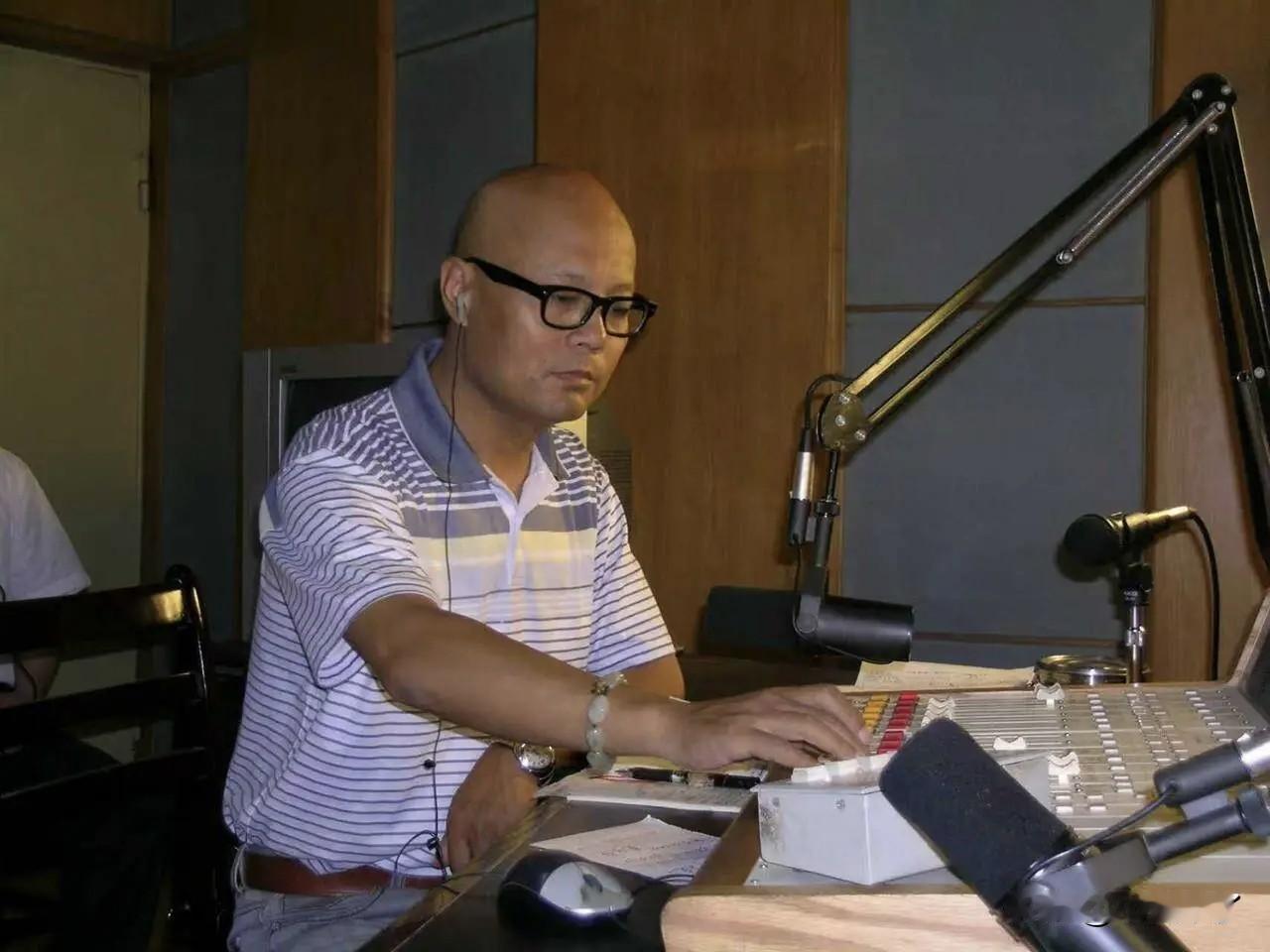 安徽《天天热线》主持人赵艺去世了！真的很佩服他职业素养，本来患尿毒症，就不太适合