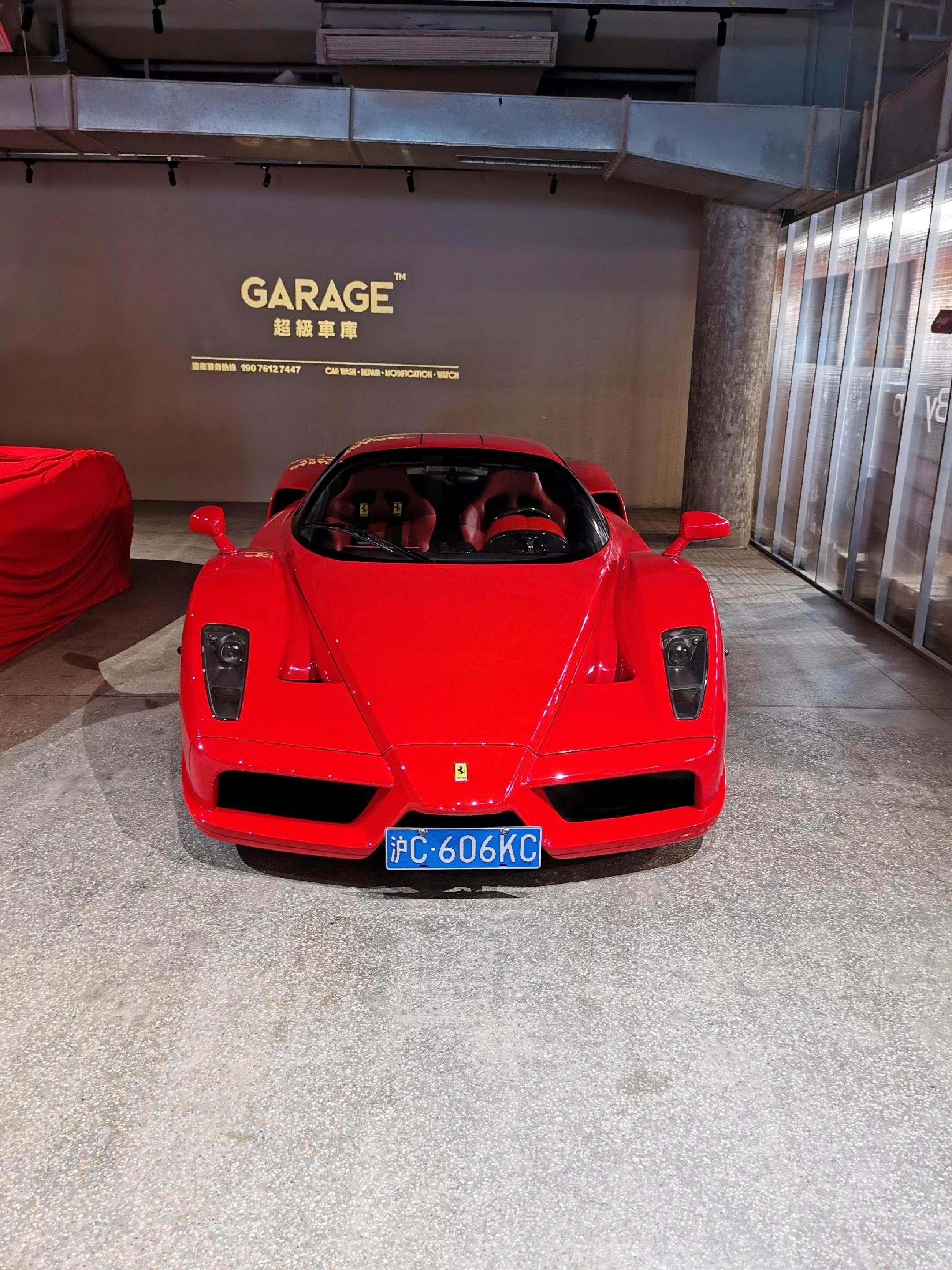 恭喜深圳玩车大佬ZZZZ喜提恩佐拉法保时捷卡雷拉gt