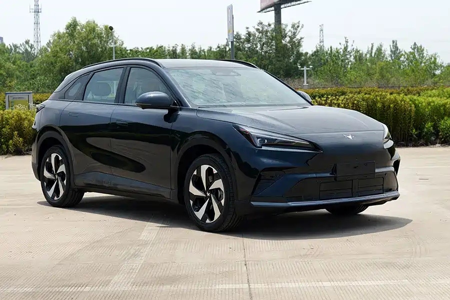 新款极狐T5定妆照，外观小幅调整定位中型纯电SUV长宽高4760/1936/16