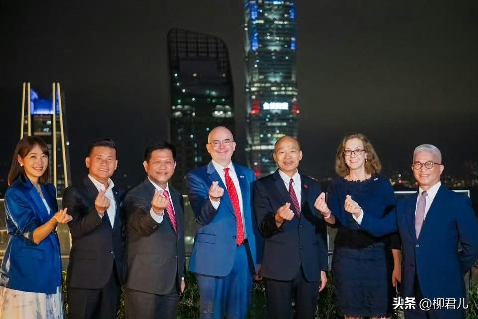 “美国在台协会”台北办事处处长谷立言，与韩国瑜、林佳龙、戴锡钦，以及台北101董