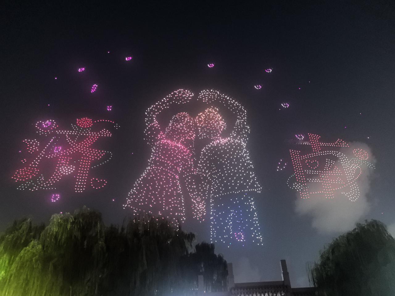 7.30日济南国际泉水节
大明湖无人机表演