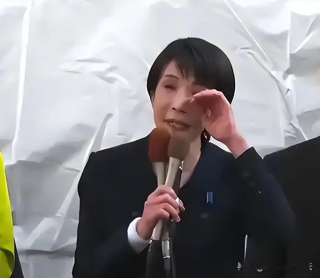 刚看到日本气象厅对岩手县沿海的“海啸警报”降级消息，脑子里静不下。今天凌晨，日本