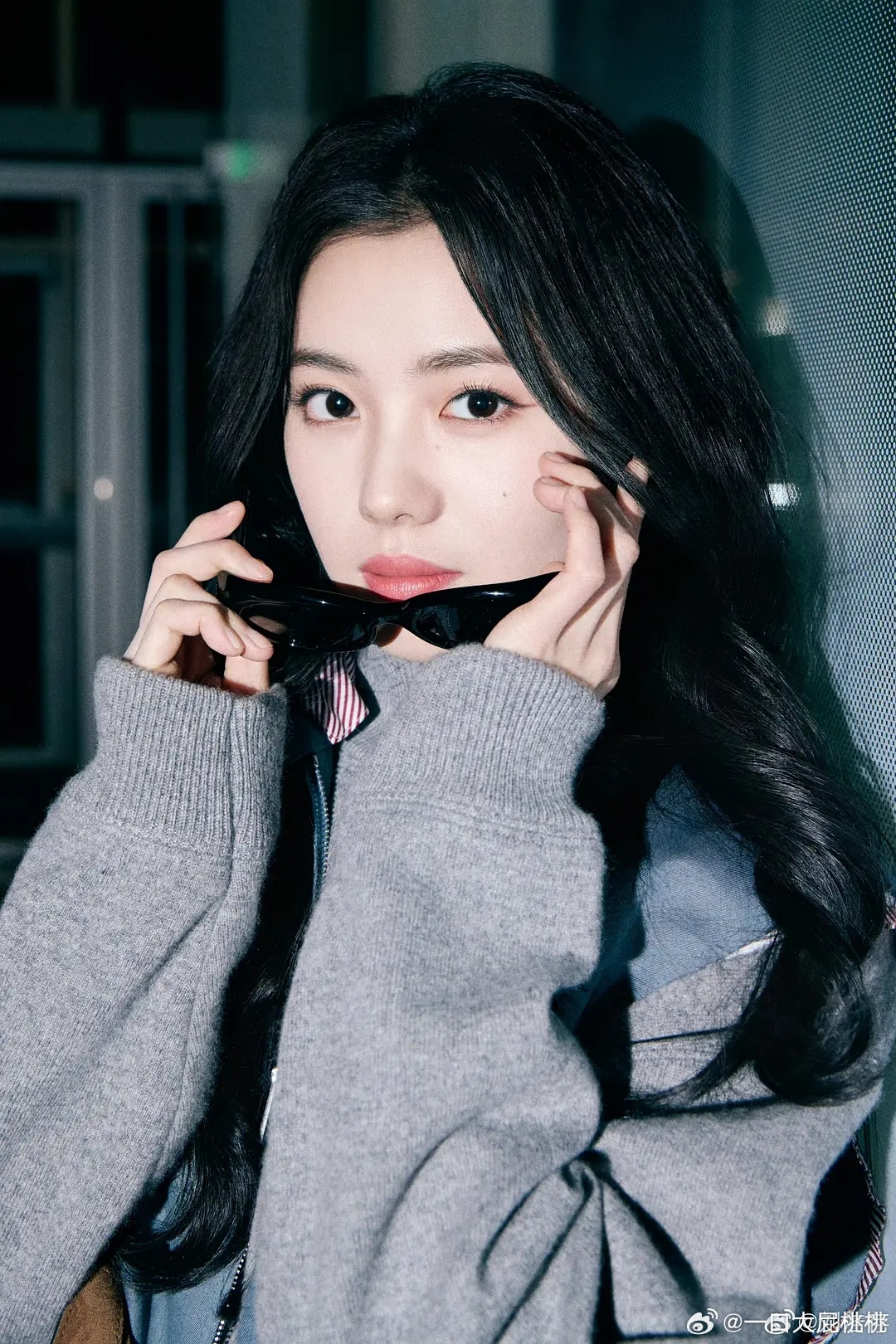 MIUMIU公主刘浩存时装周出发造型，今天是甜酷风！时装周巴黎时装周