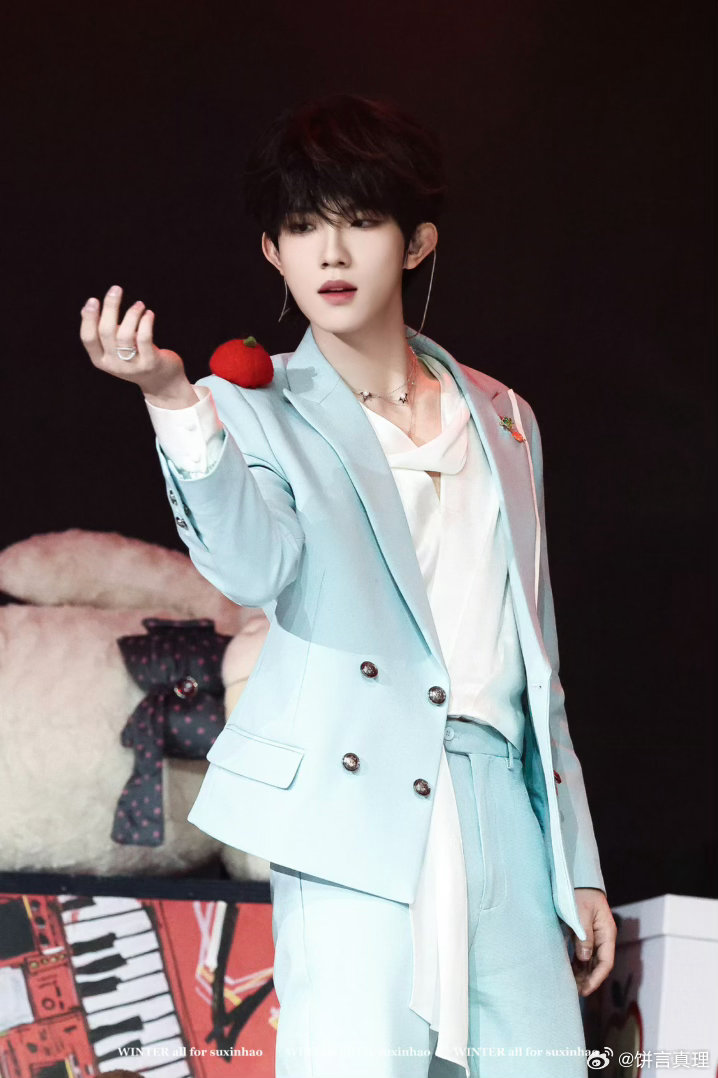 苏新皓生日直播开场苏新皓真的太好了我要缠着他一辈子