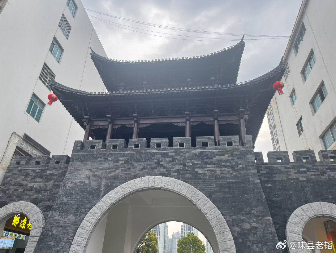 三十年河东，三十年河西。过往大拆大建的时代已经过去，现在终于固本培元捡拾起岁月沉