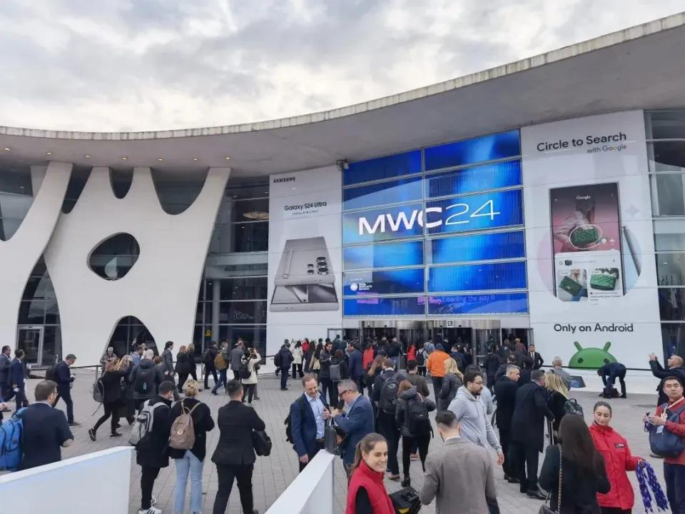 这届MWC 2024大会简直不要太炸裂，很多以往只能在科幻电影看到黑科技产品，都