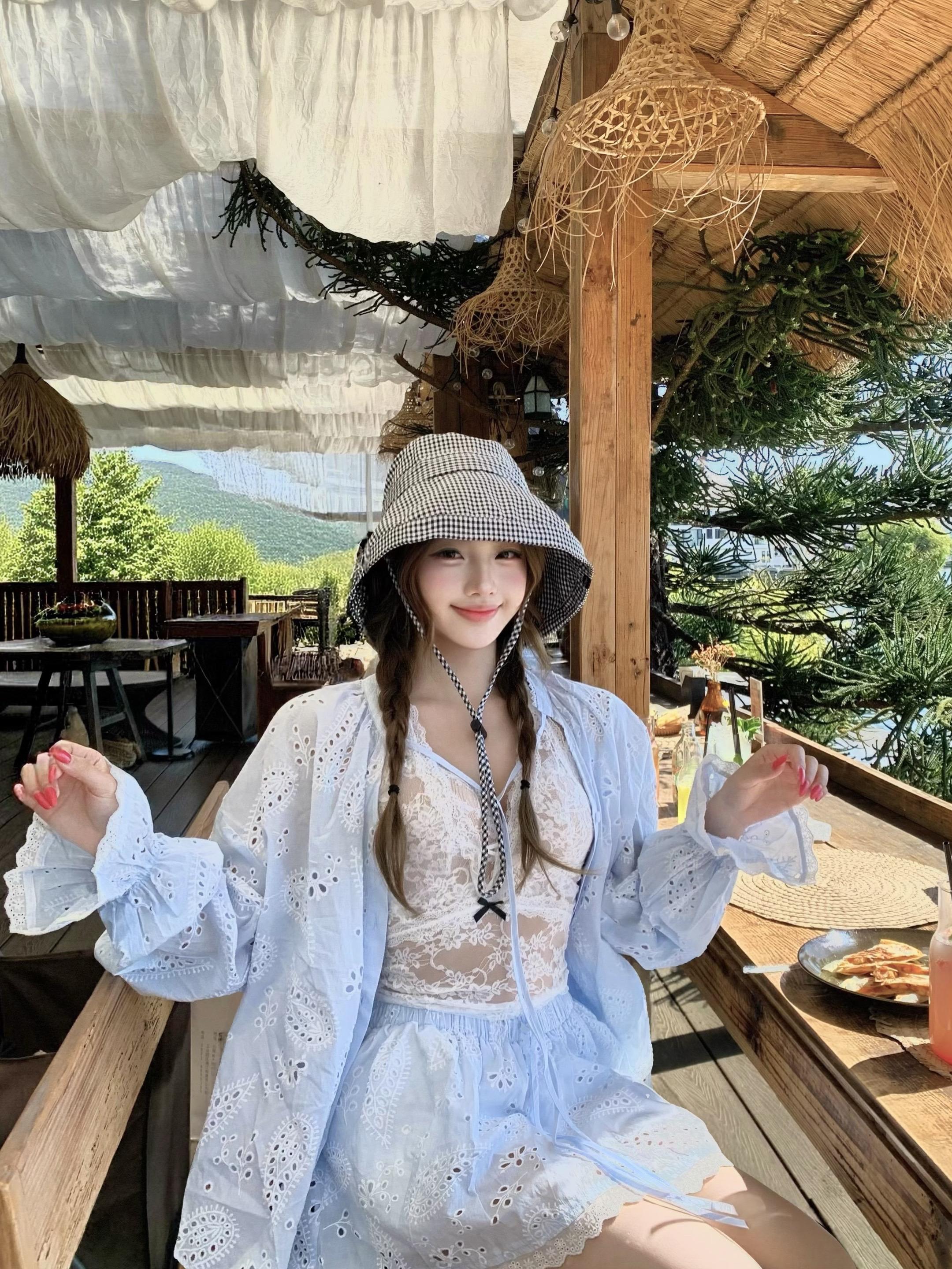 时间就是要浪费在蓝天海边草坪微风