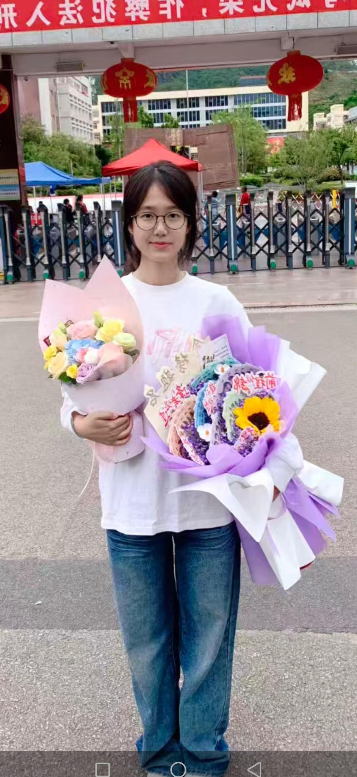 高考圆满结束，高中生涯落幕，无论结果如何，宝贝辛苦了，高考不是终点，而是新的起点