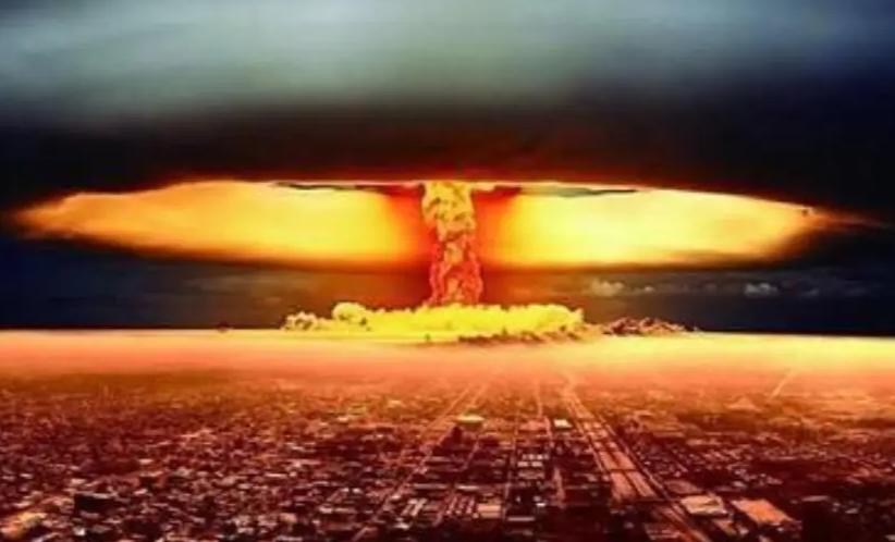 日本专家：投降不是因为美国的原子弹，而是因为苏联发的1个公告。所有人都以为，当年