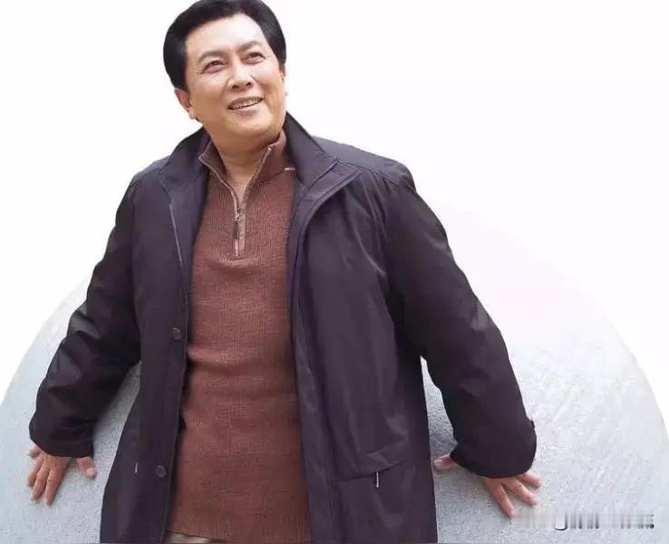 73岁的唐国强，已经走上了一条不归路!
73 岁的唐国强，最近没少被网友吐槽。曾