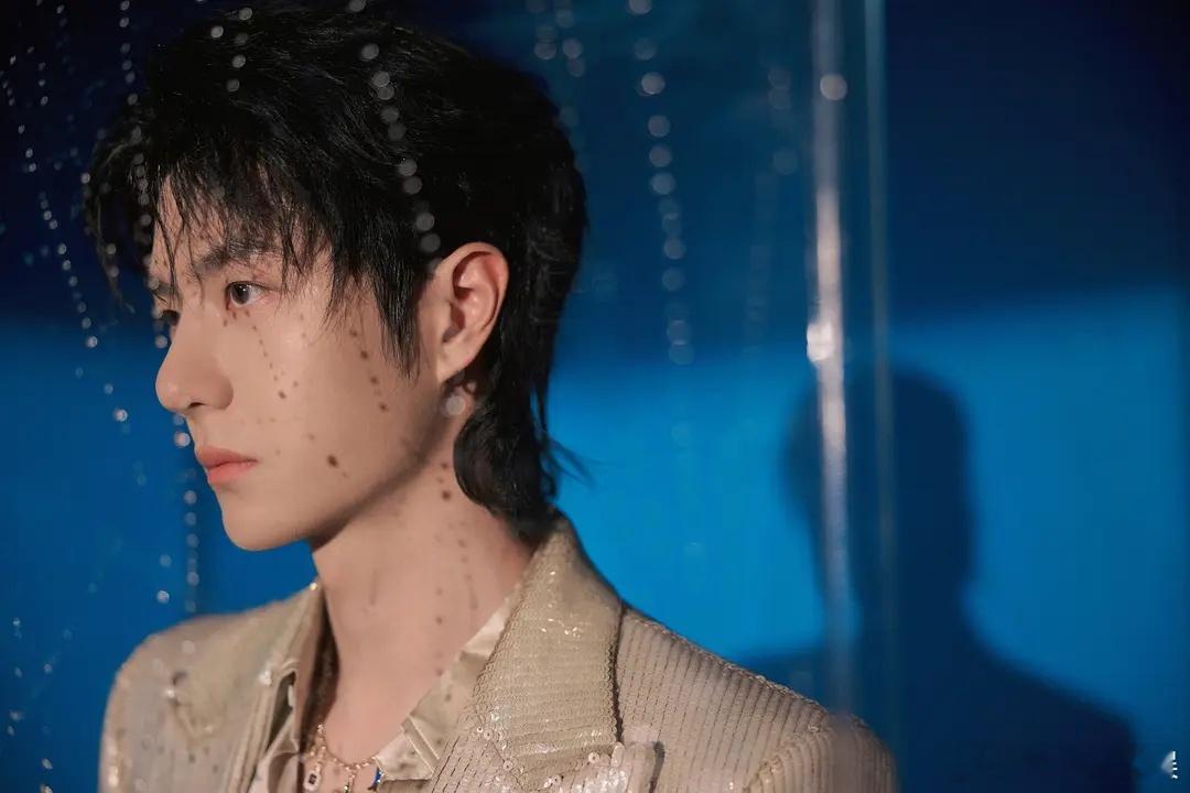 王一博离开这种氛围还能称得上帅哥吗 ​​​