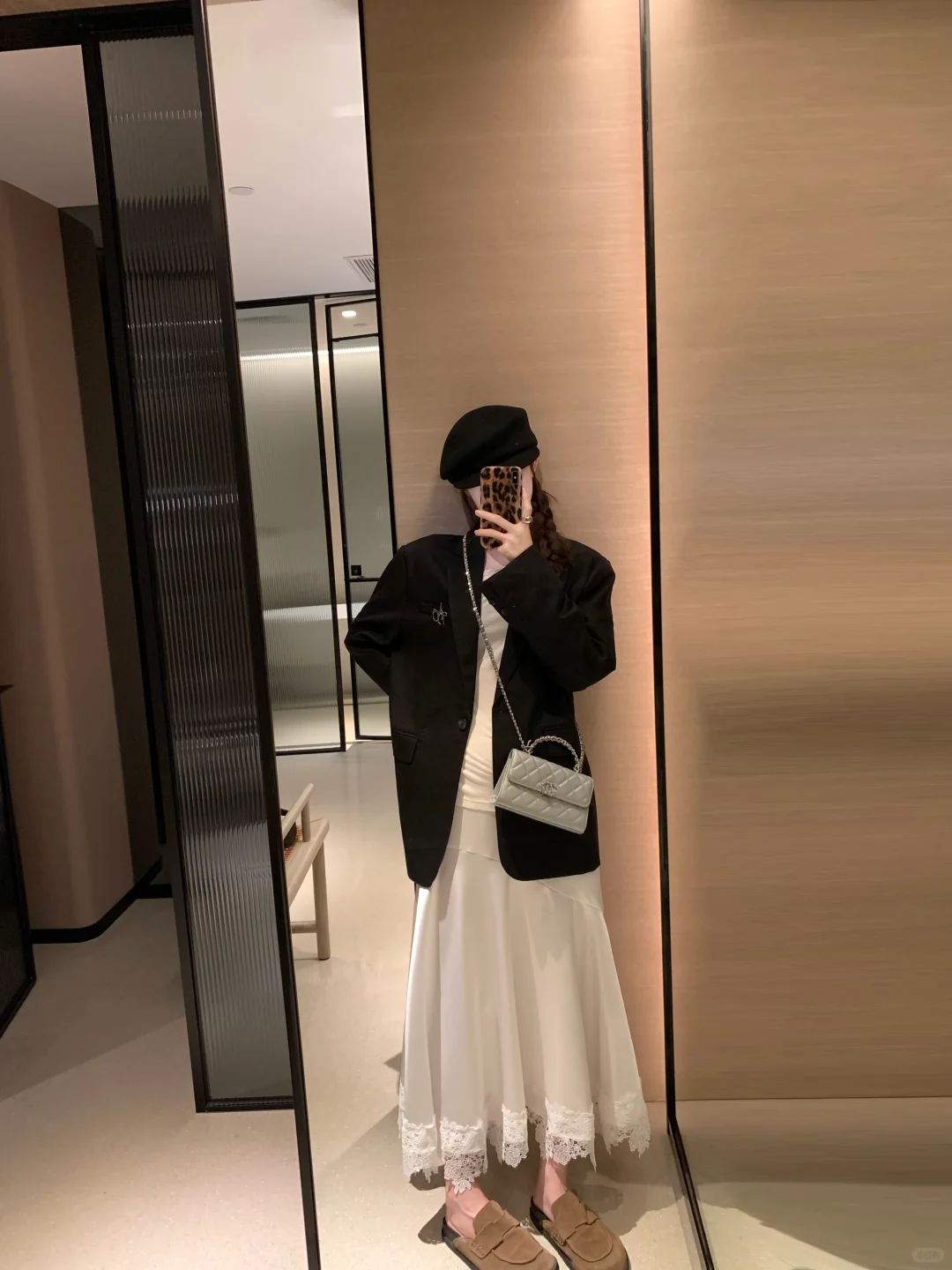 穿不腻的黑西装