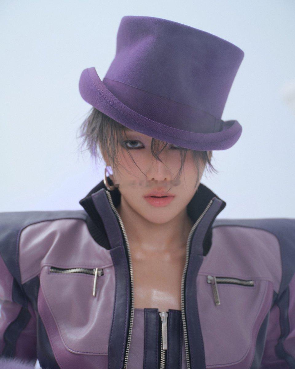 刘雨昕东方跨年身着Dominnico特别专属定制！！骑马射箭🏹女战神 