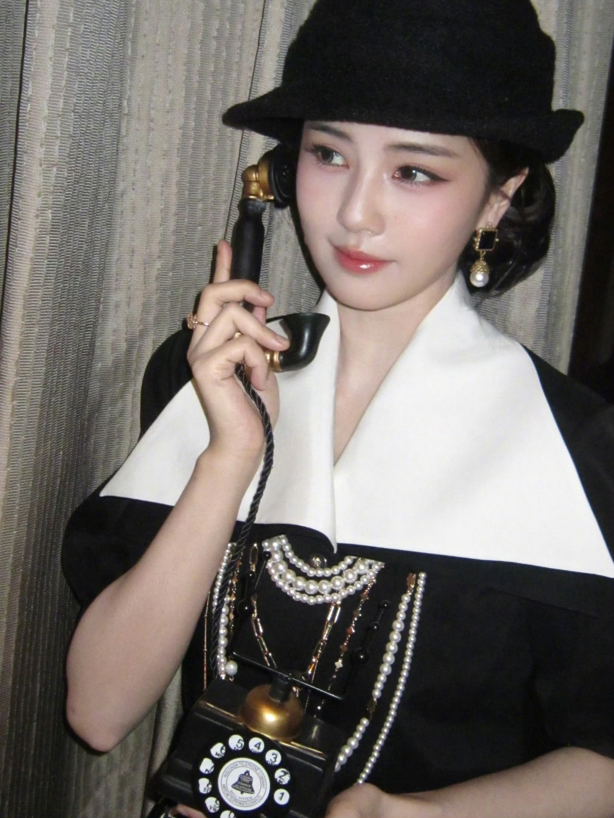 白鹿被孟子义说挂相 人家两个明明是好姐妹，白鹿只是开始认真做任务了，并没有挂相。