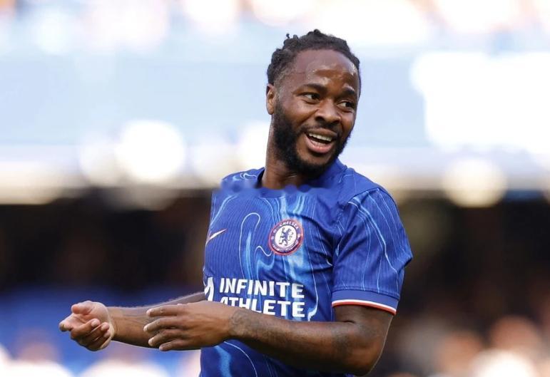 据《泰晤士报》报道，斯特林明确拒绝了西汉姆联的租借邀请。据悉，这位切尔西弃将目前