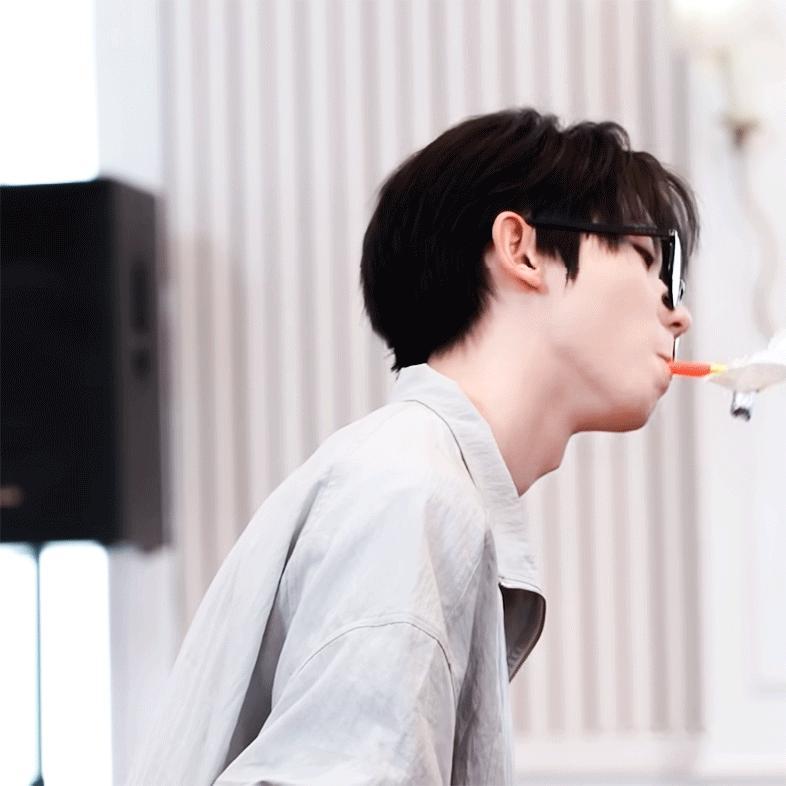 哥哥哥哥哥😚 