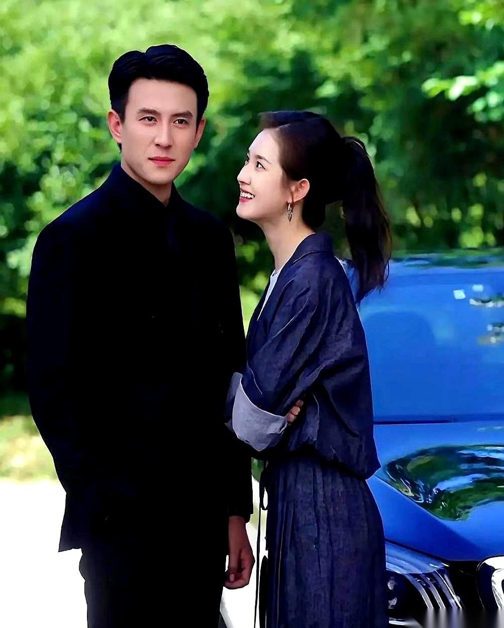 郭宇欣和王晶官宣了。
圈里一片人摇头，说这俩完了，粉丝要跑光，代言要掉光。大家都