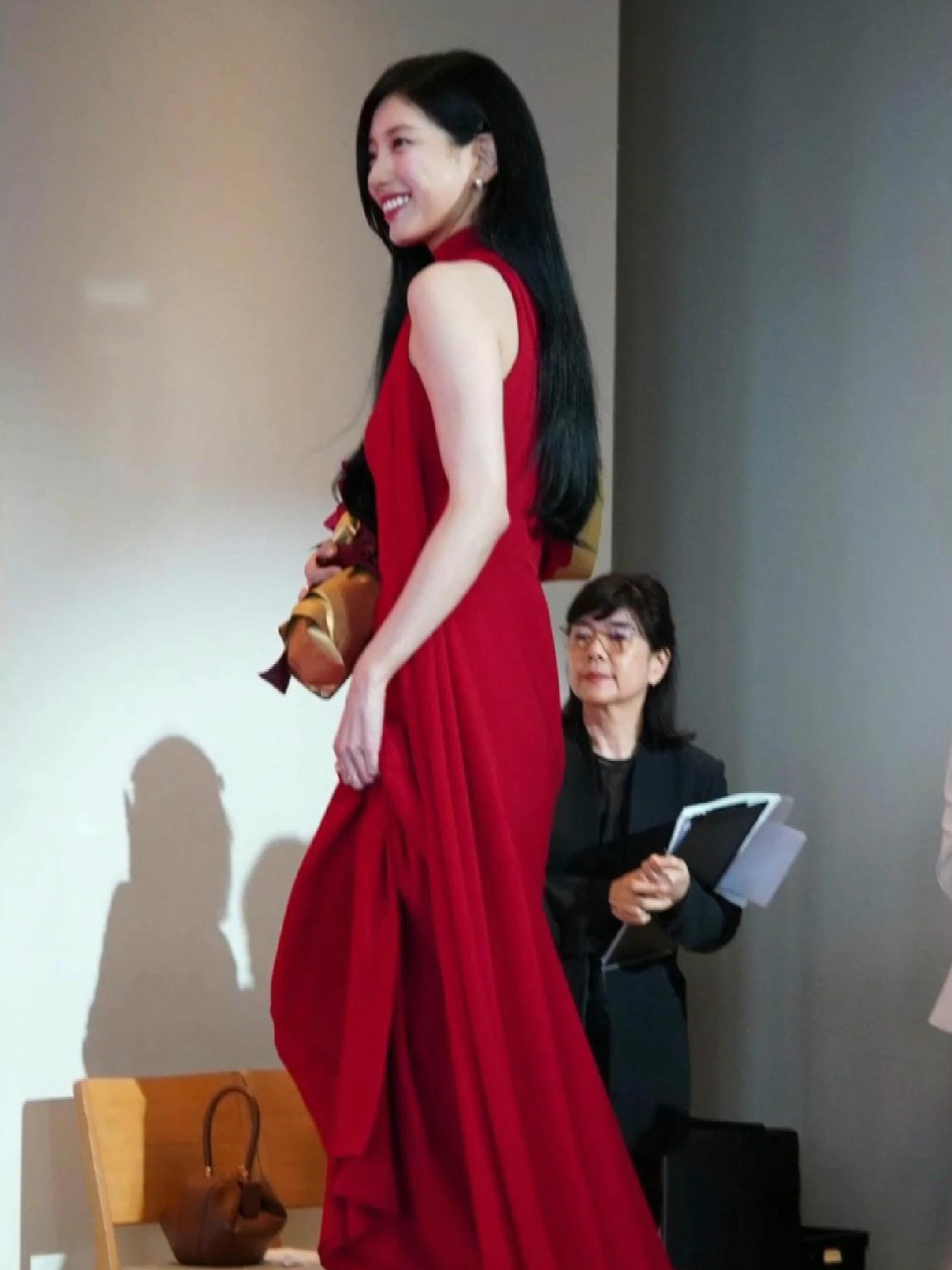 裴秀智 展示天资 