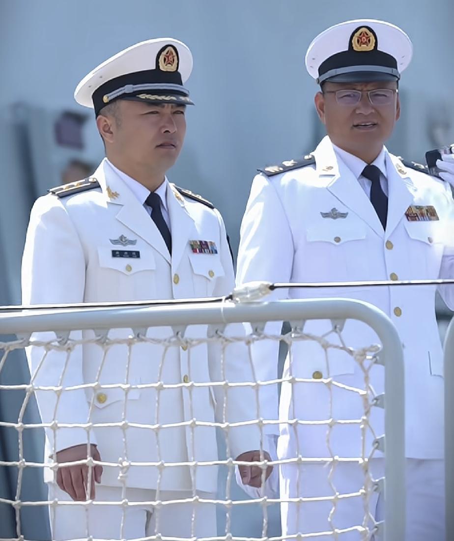 哪个军龄更长一点呢？

到底是中校军龄长，还是二级军士长军龄更长，我感觉还是二级