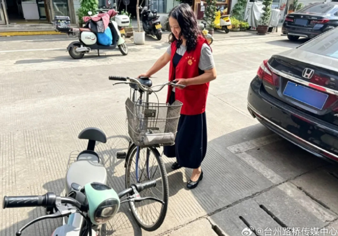 台州路桥菜场微行动让烟火气里开出文明花 近日，台州市路桥区路北街道洋叶村农贸市场