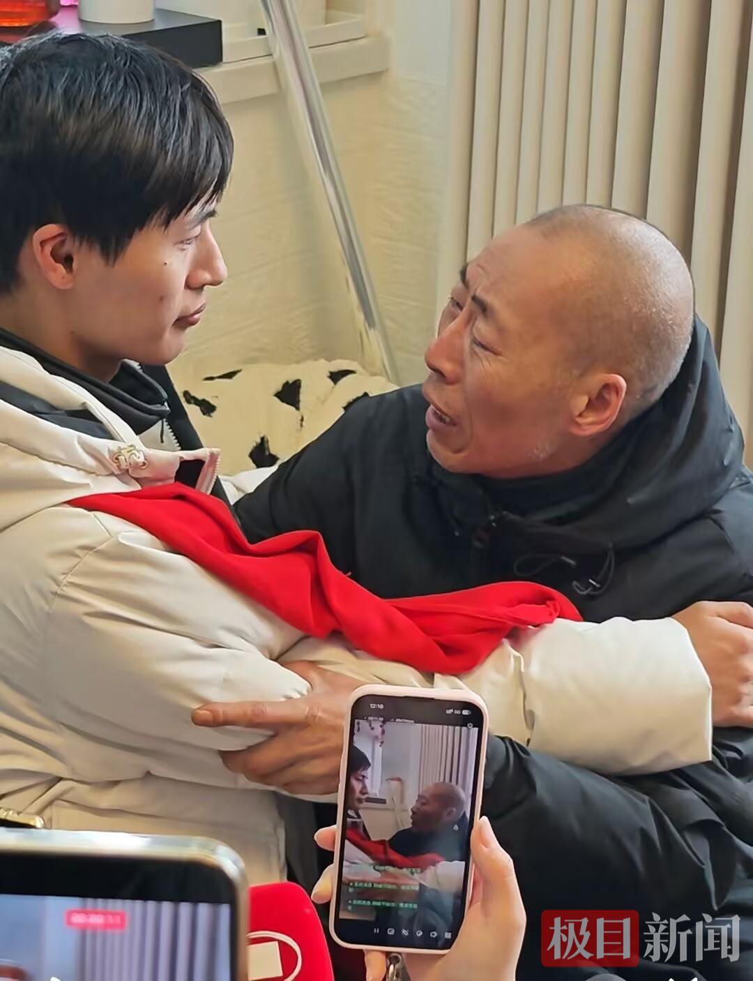 没有学历，没有父母的托举，就算在加拿大这样的发达国家，高中毕业也只能打零工，生活