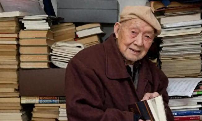 原国军少将马士弘时隔19年再遇少女，眼含热泪回忆往昔岁月，这一见竟已相隔60年之