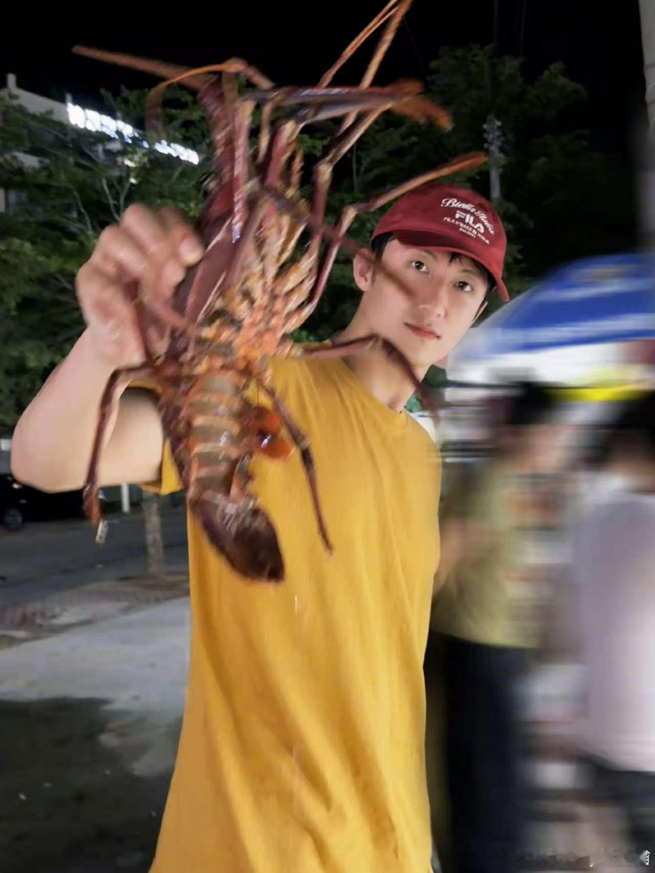 黄景瑜祝中秋快乐黄景瑜中秋节营业黄景瑜中秋节营业，祝中秋快乐，[抓狂][抓狂] 
