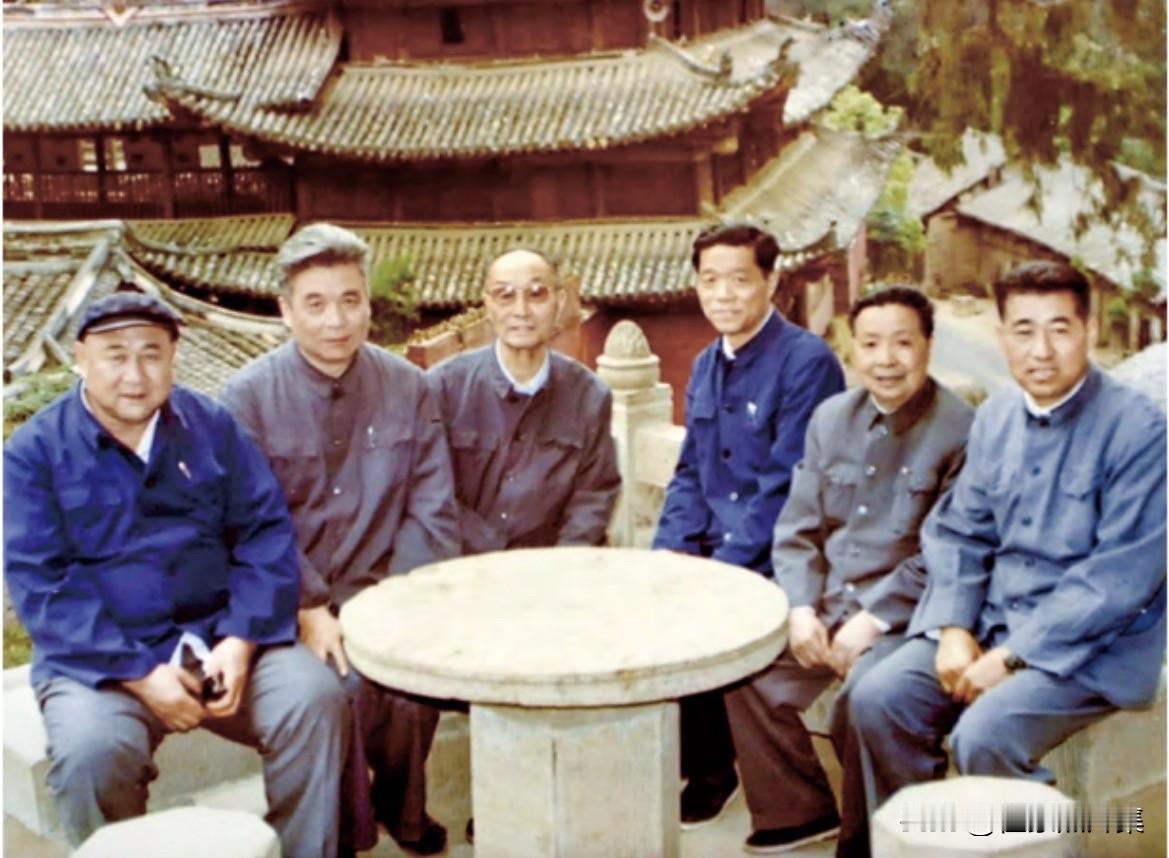 1983年，张爱萍将军到绵阳九院视察，与吴益三、邓稼先、陈能宽、李英杰及谭启龙于