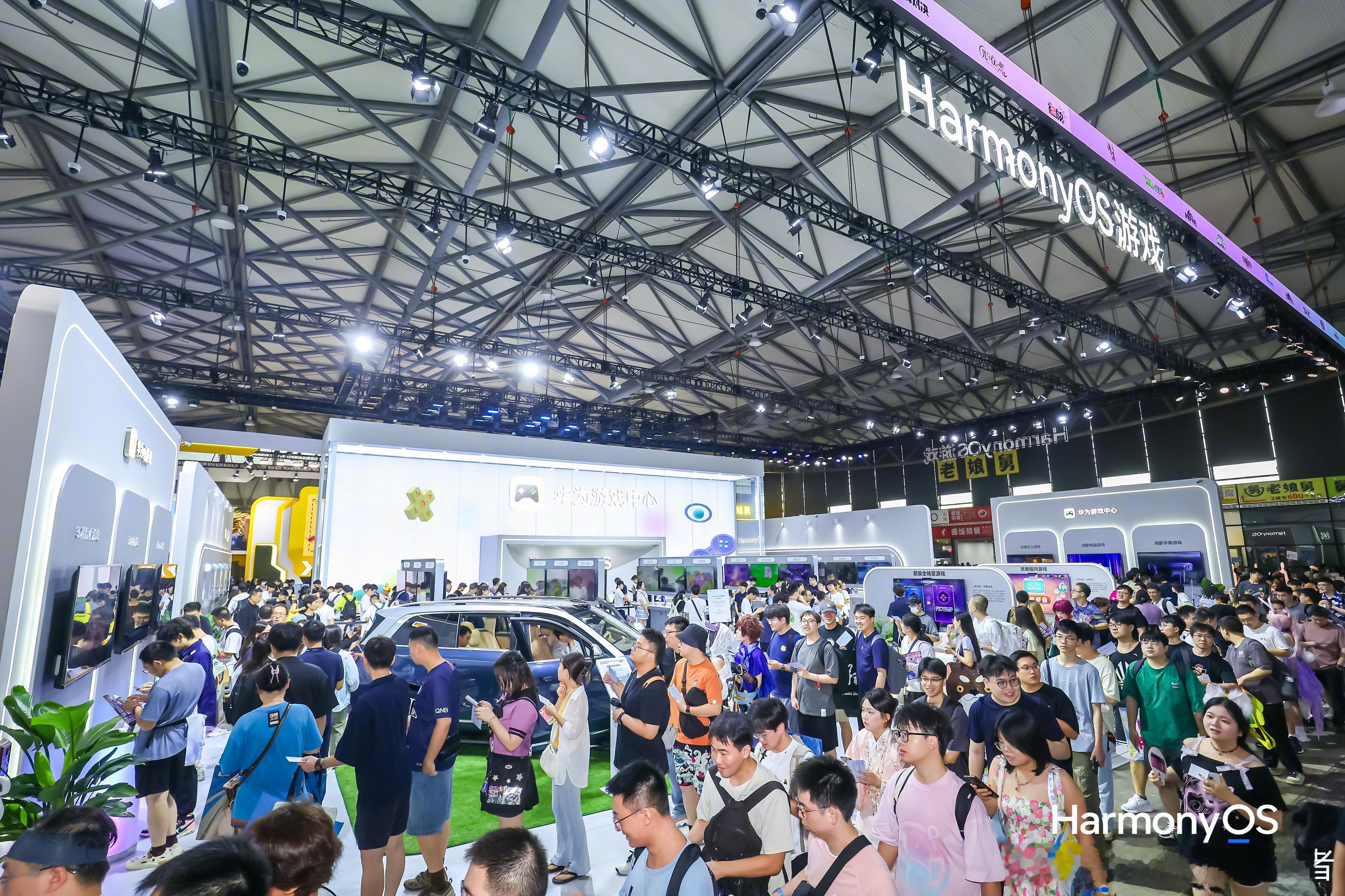 鸿蒙游戏里混入一辆问界M9，虽然流量对于M9定位来说不算精准，但也算是一种高存在