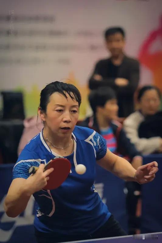 朱雨玲4比2战胜陈幸同女单夺冠 WTT多哈冠军赛太精彩了！1月11日，代表中国澳
