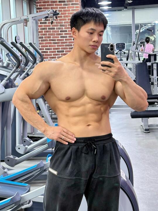 自然健身8年175/89kg