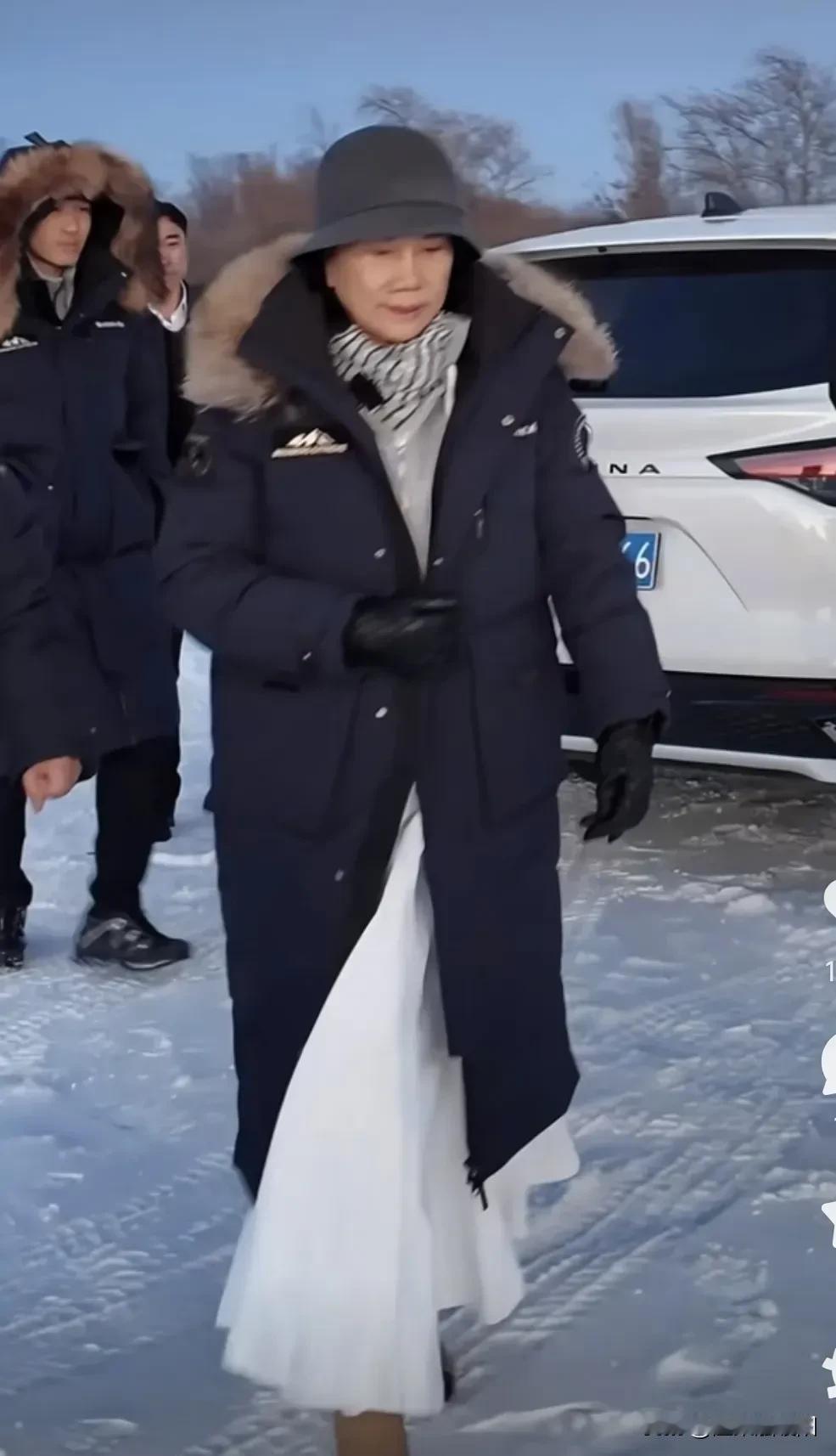 董明珠零下三十度蹲守黑瞎子岛，盯着空调连续烧了一百小时，屋里稳稳停在二十五度，她