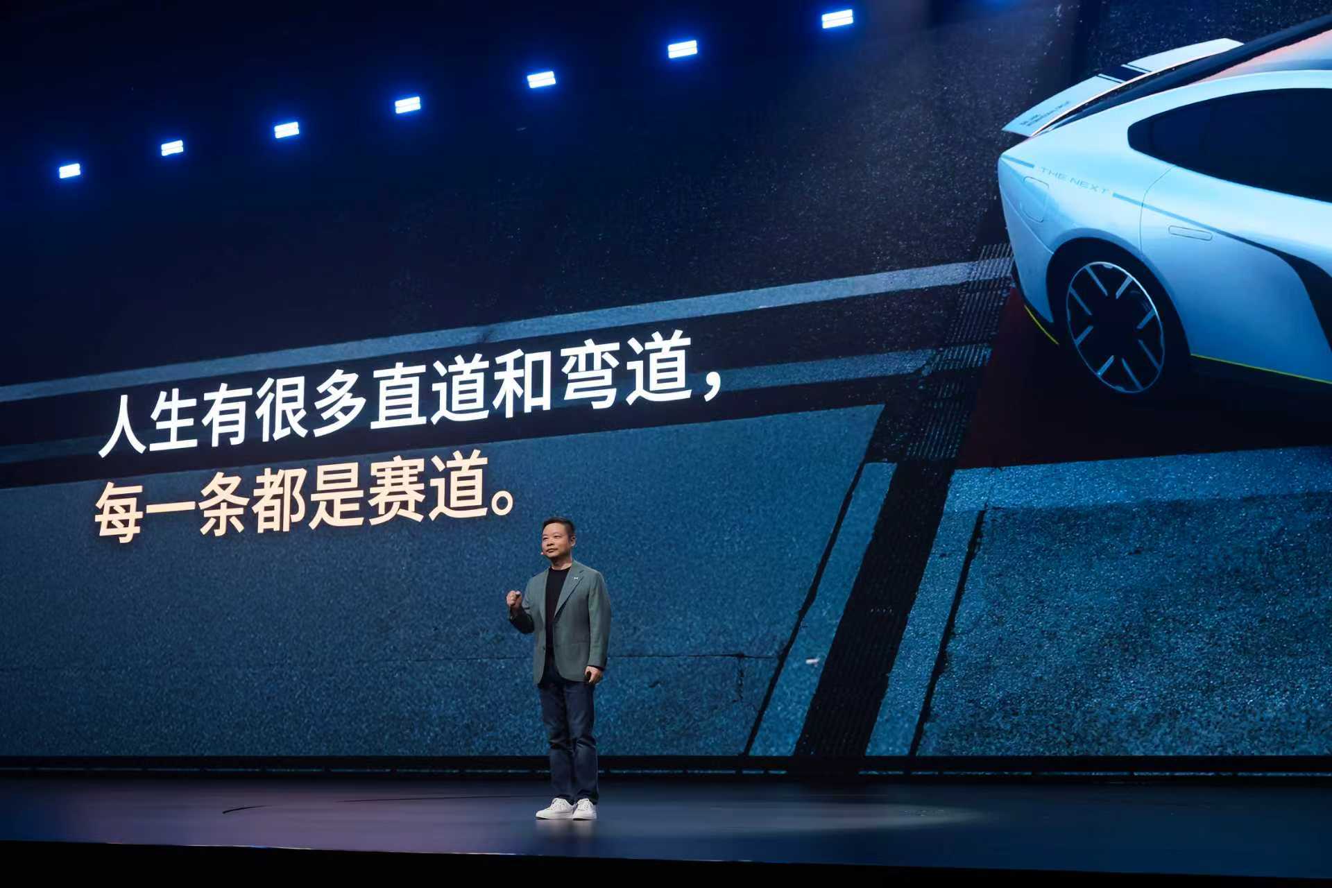 全新小鹏P7稳就是快！运动激情拉满，带来“人车合一”的操控体验。全新小鹏P7太高