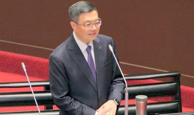 6月13日，台湾地区行政机构负责人卓荣泰宣布，政府规划未来八年投入1000亿新台