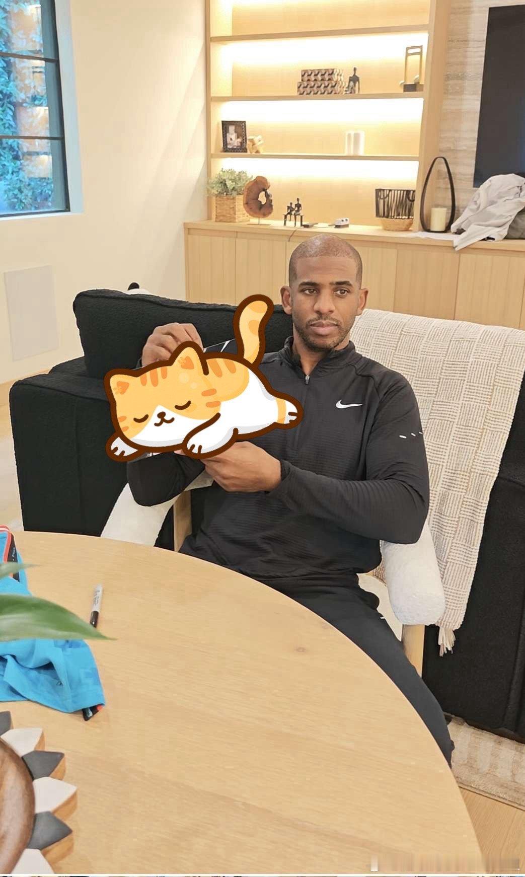 今天去见了CP3，虽然已经不跟队了，但是还是特别自律，早上去跑步运动，练完了回来