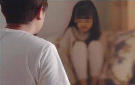 禽兽不如！江西，一男子强行和继女发生关系，不料被亲生女儿撞见跑去告诉妈妈，“爸爸