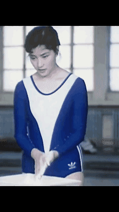 当年的国民女神刘晓庆绝
非浪得虚名！[赞]