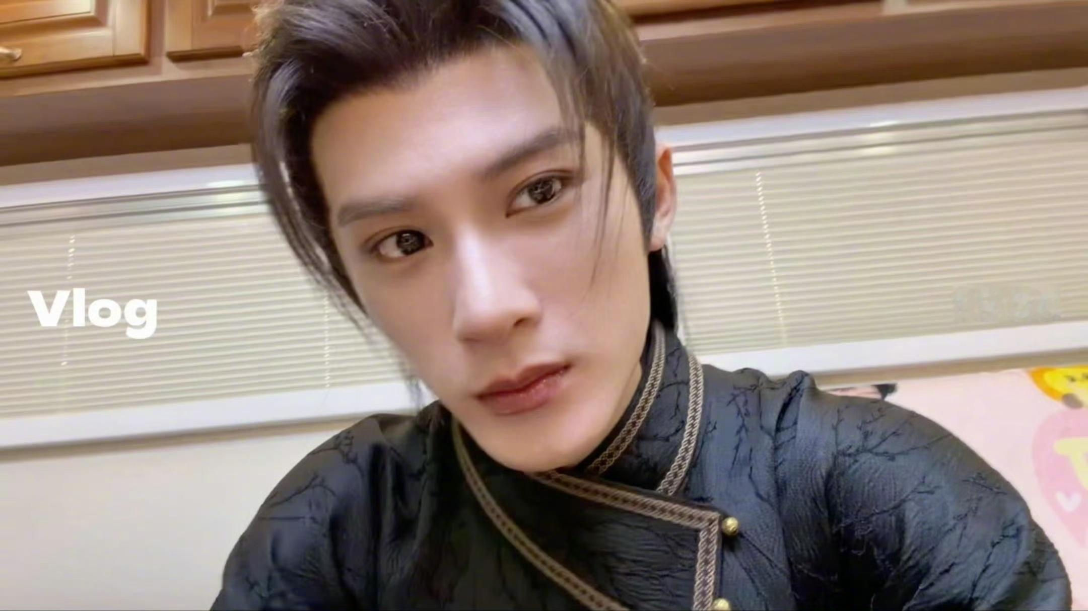 檀健次何不同舟渡片场vlog檀健次更新片场日常vlog，古装扮相亮相《何不同舟渡