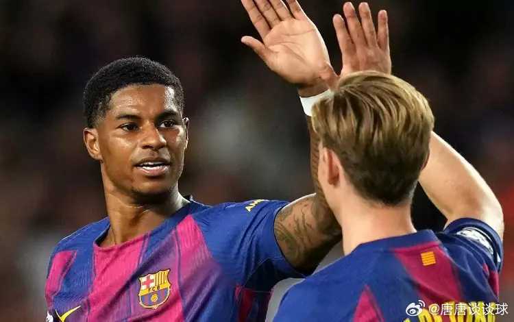 02月28日据西班牙媒体RAC1报道，巴萨已与曼联达成协议，将分三期支付3000