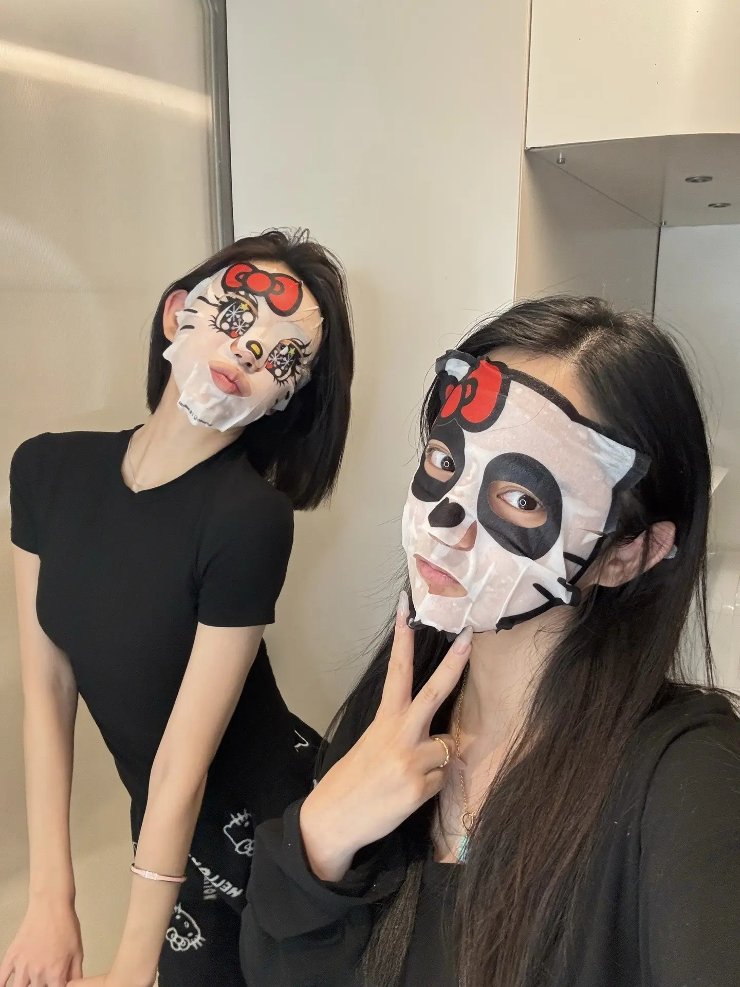 ≽^•༚•🎀≼ฅ