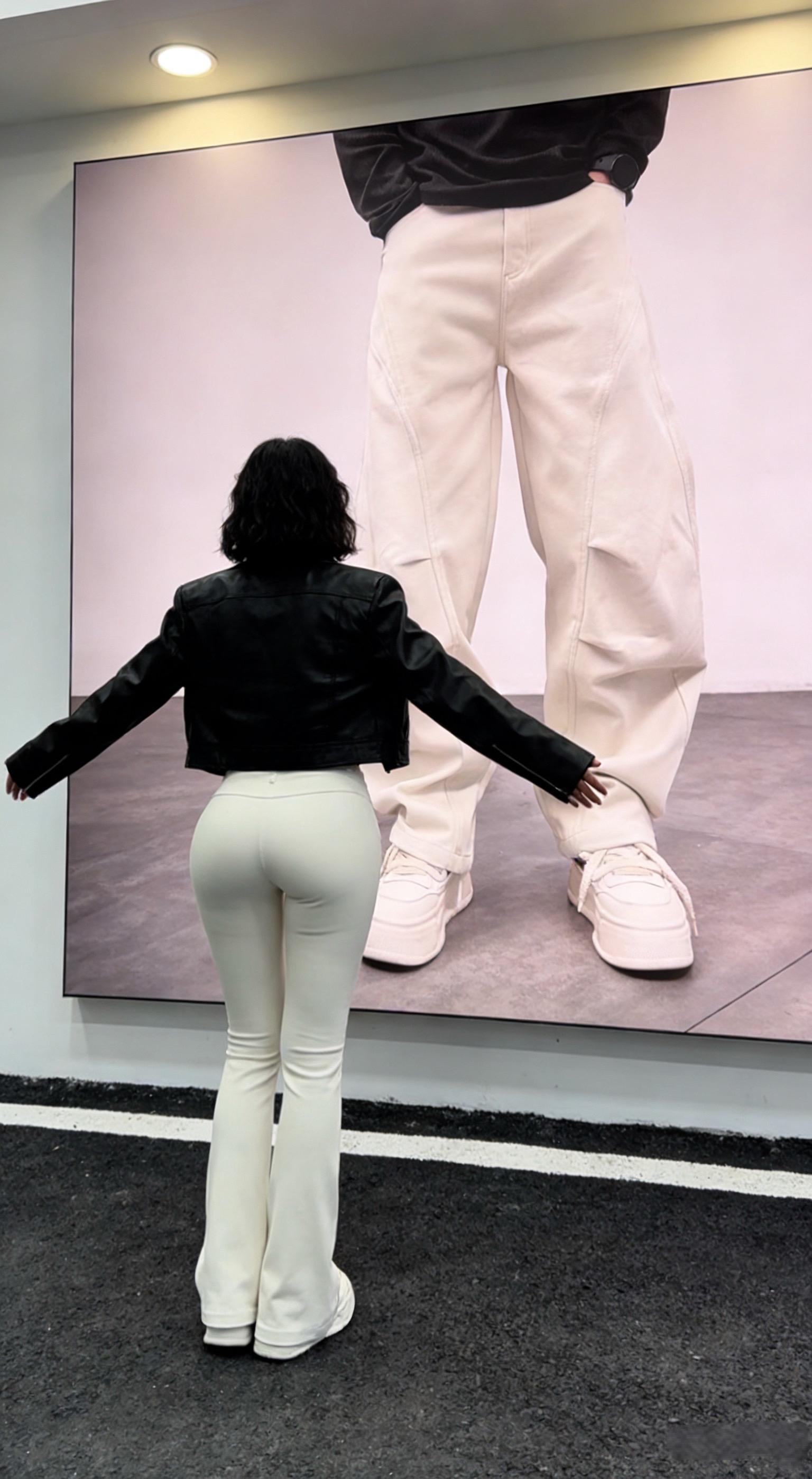 秋冬季加绒加厚拼接垂感阔腿弯刀裤褶皱简约高街水洗牛仔长裤