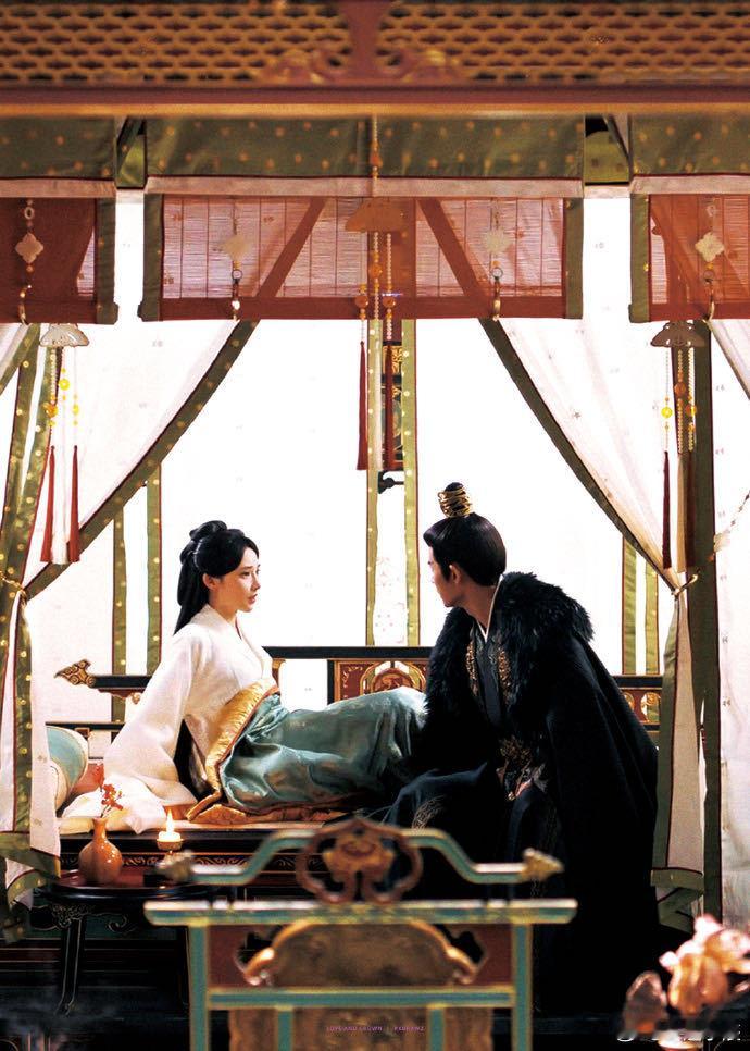 凌苍苍假意支持选妃，萧焕暗中布局，二人以退为进，苍苍夺凤印、萧焕放权，爽感爆棚！