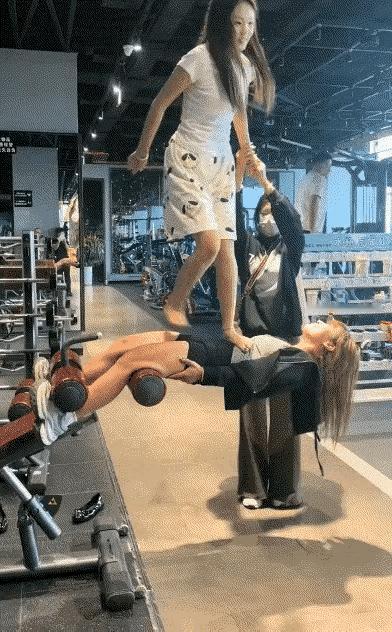 这腰力这么好吗？我也想试试