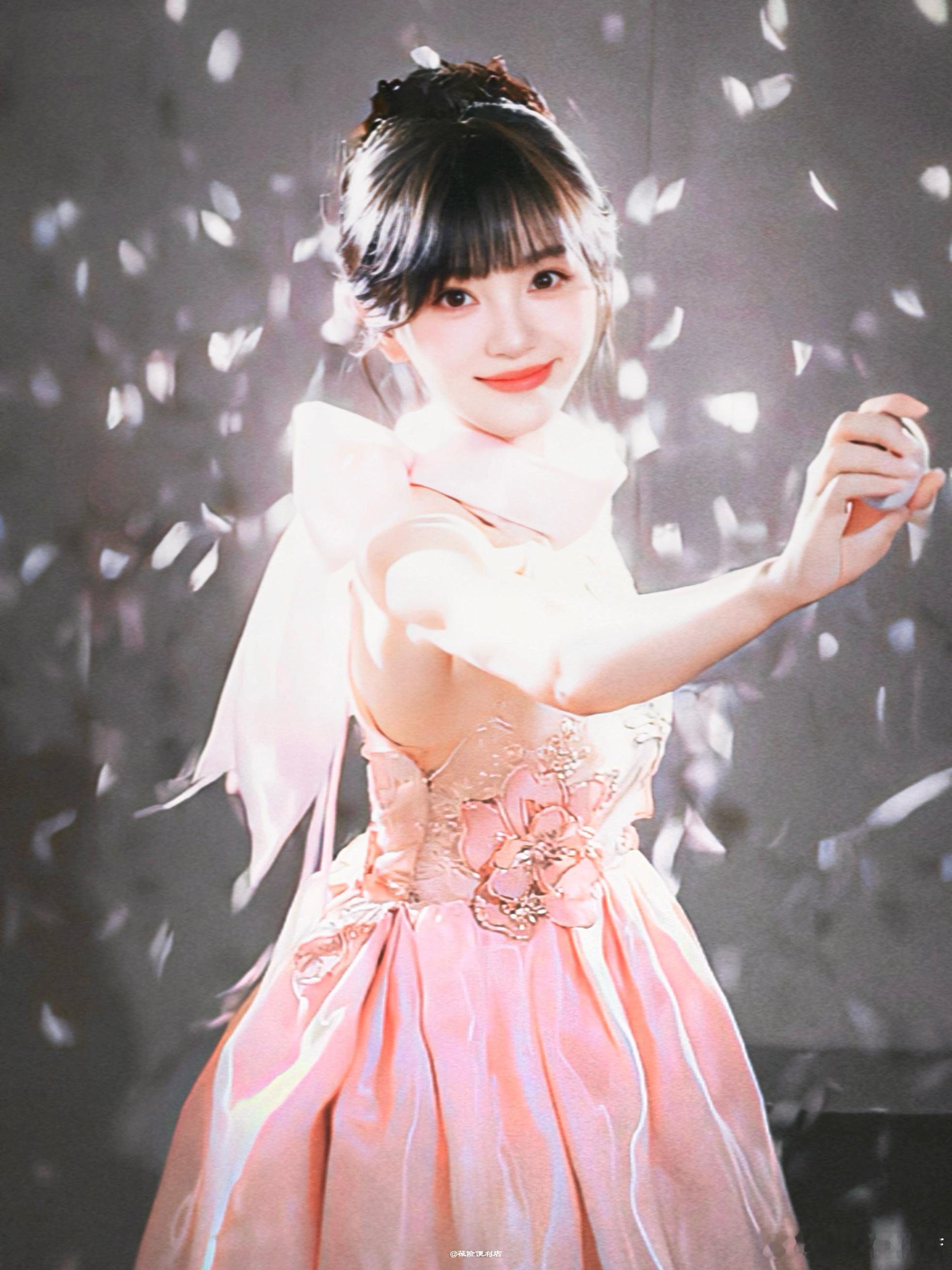 落花甜梦🌸田曦薇 ​​​