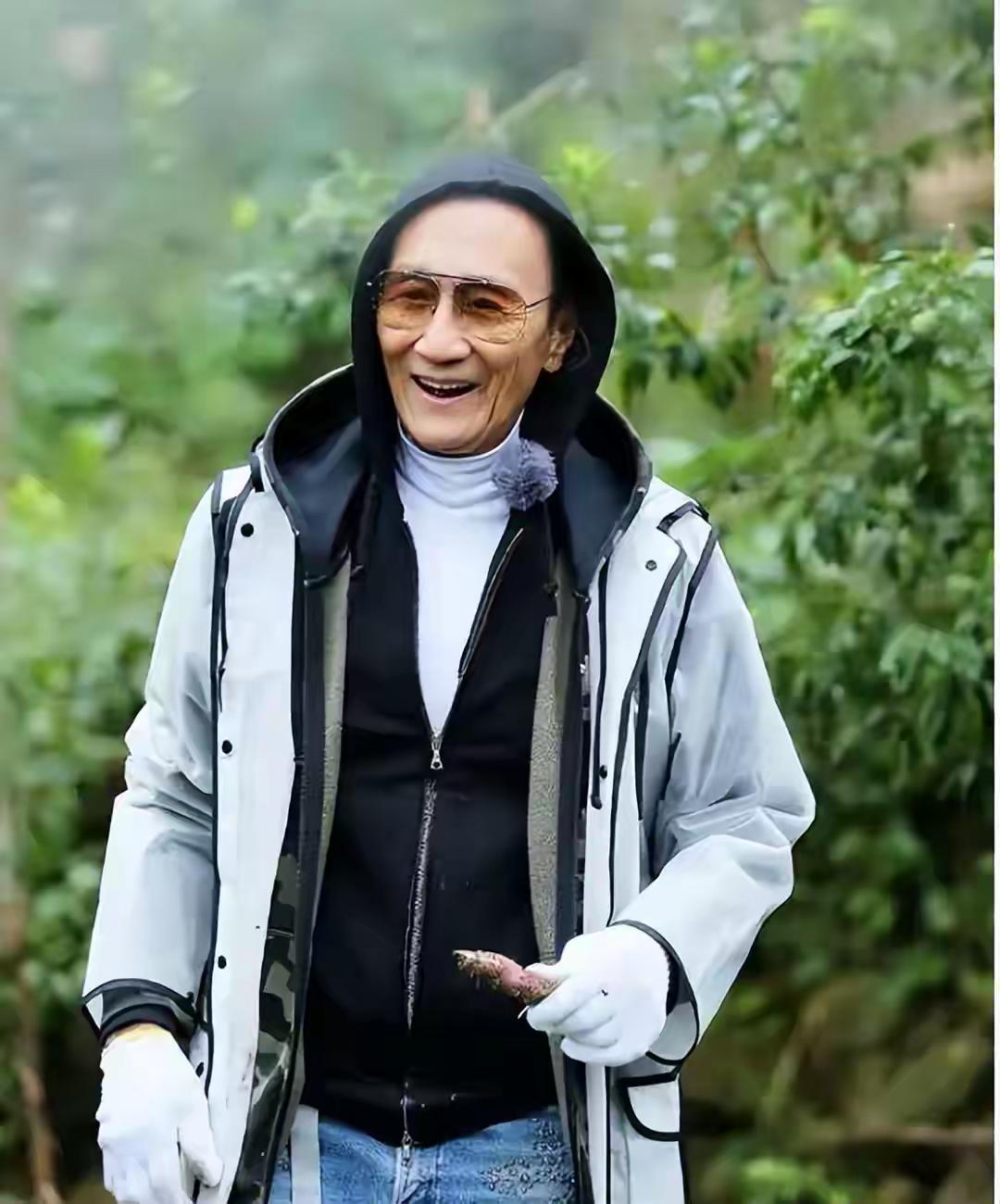港圈传奇谢贤人生落幕，享年89岁，潇洒一生早已备好身后所有安排
 
一代传奇影星