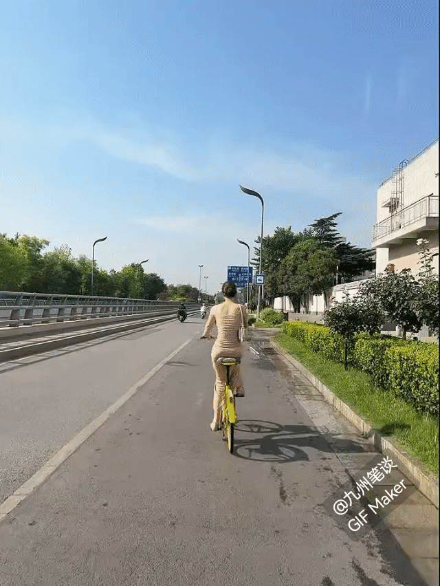 跟了一路了，差一点裙子就卷到车轮里了！
就是担心裙子卷到车轮里！不知道有没有救急