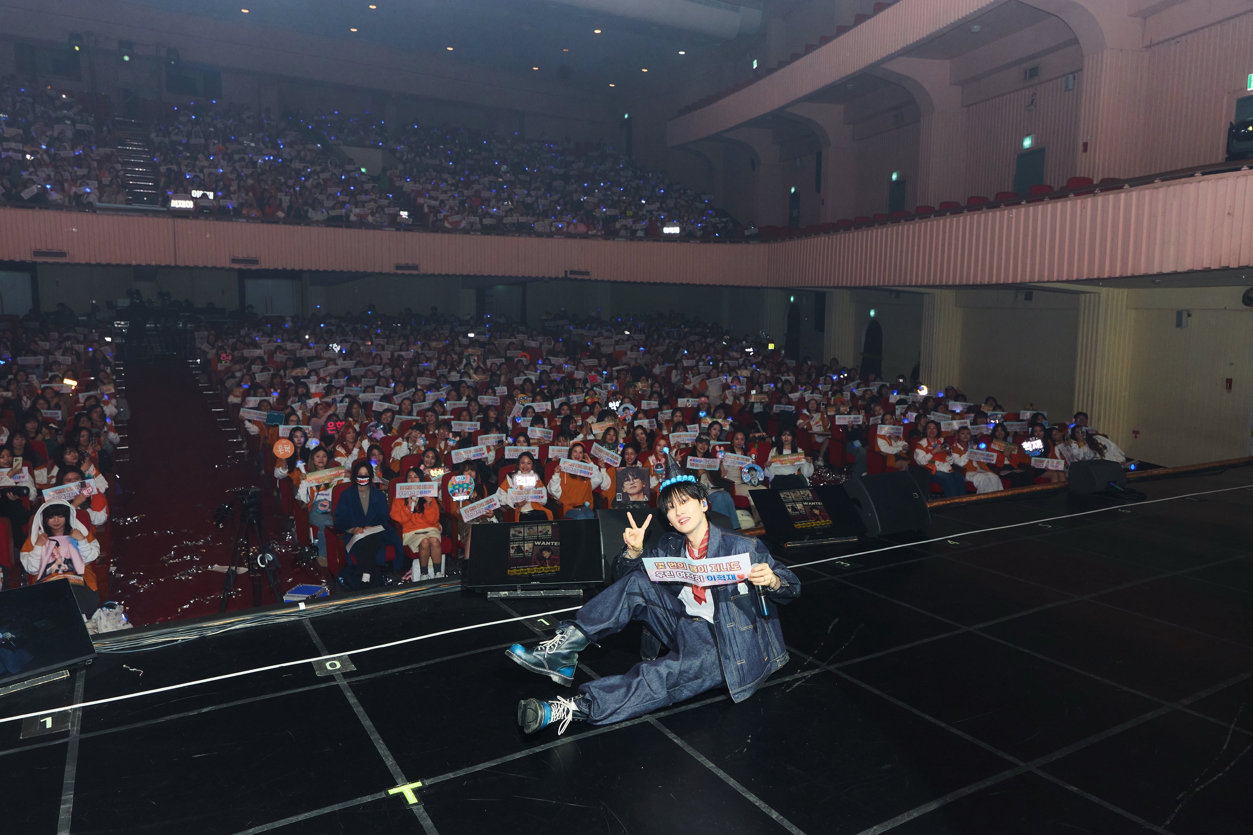 “CB百蓝_。260329 D&E official更新李赫宰 相关：[📸]2