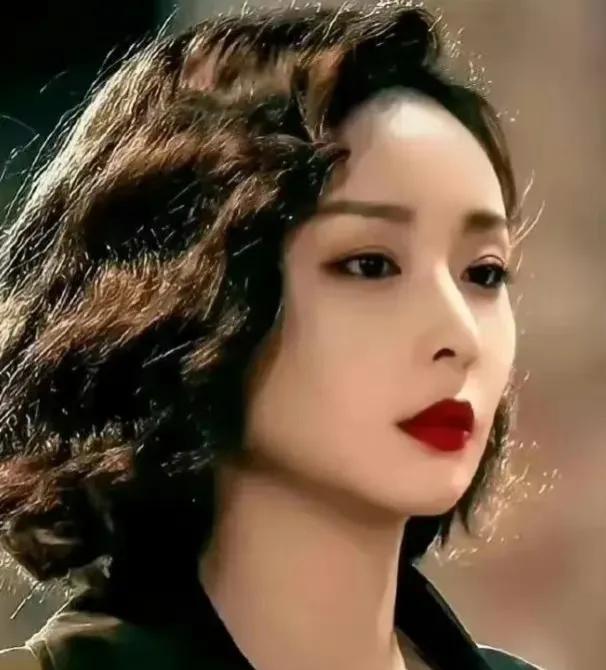 演员，高叶说，大学的时候，有一次排小品，老师对我说，高叶，这个地方，我需要你有一