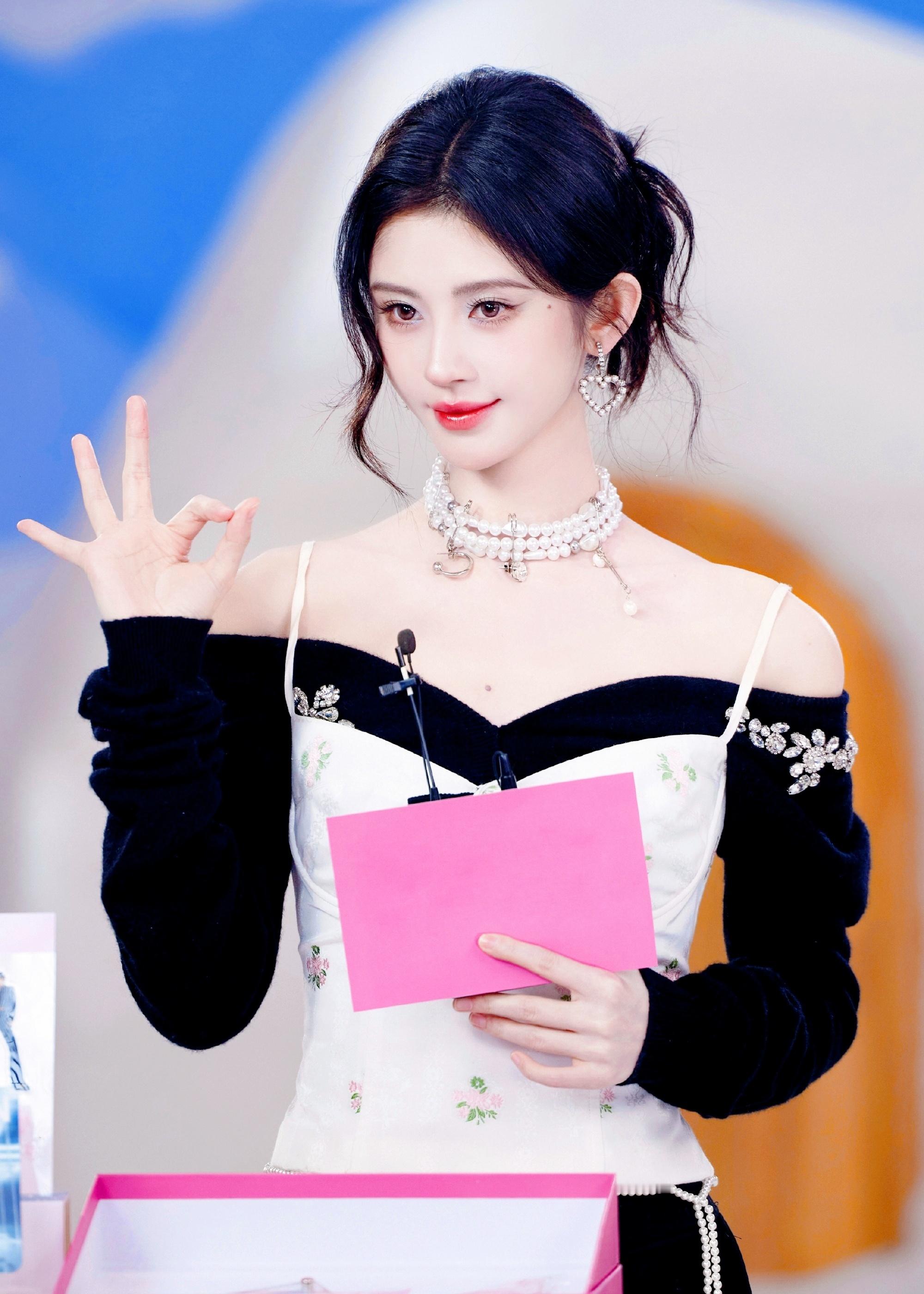 jjy鞠婧祎阿黛 jjy鞠婧祎苏绿夏 jjy“我的夜空本星河长明 遇见你后寥若晨