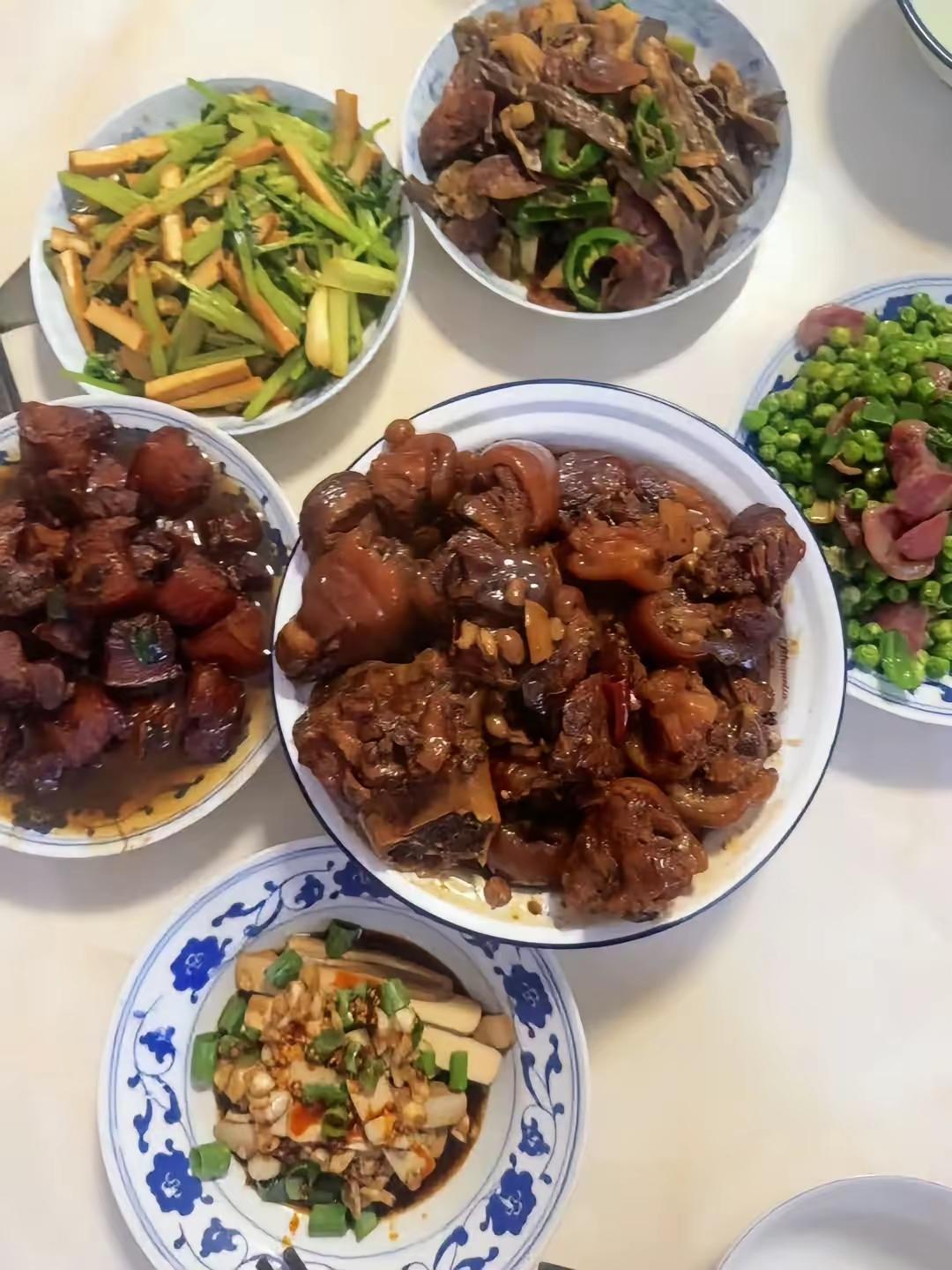 改善伙食